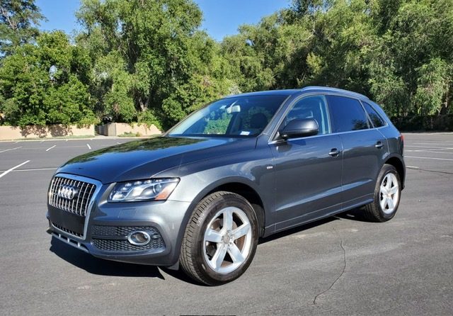 2012 Audi Q5 3.2 Quattro Premium Plus Sport Utility 4D