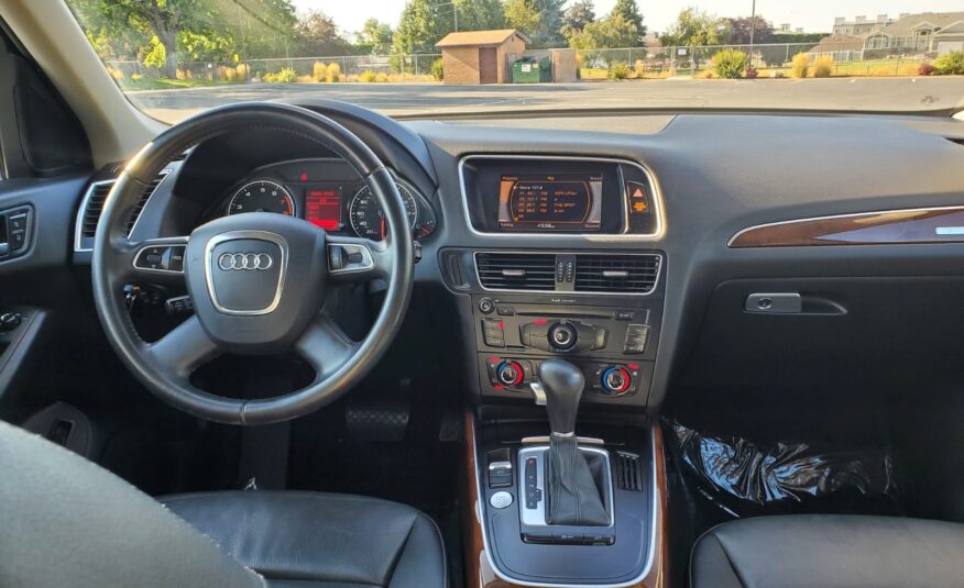 2012 Audi Q5 3.2 Quattro Premium Plus Sport Utility 4D