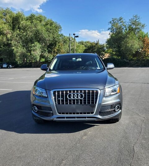 2012 Audi Q5 3.2 Quattro Premium Plus Sport Utility 4D