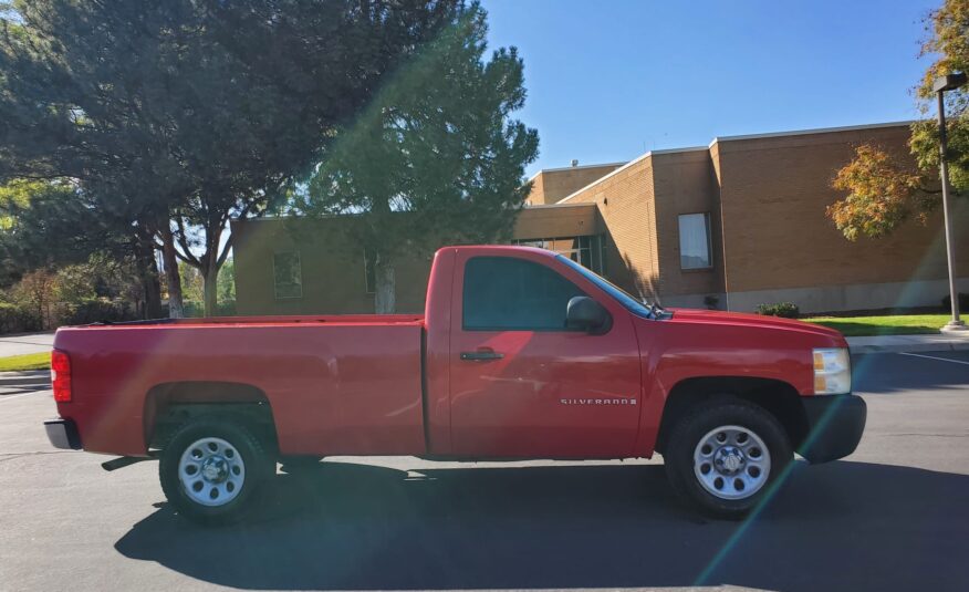 2009 Chevy Silverado 1500 2D 8ft bed