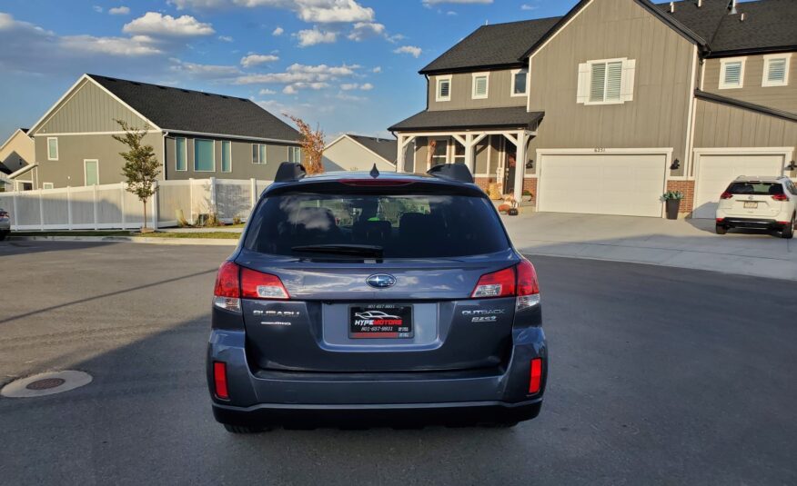 2014 Subaru Outback 2.5i Premium Wagon 4D