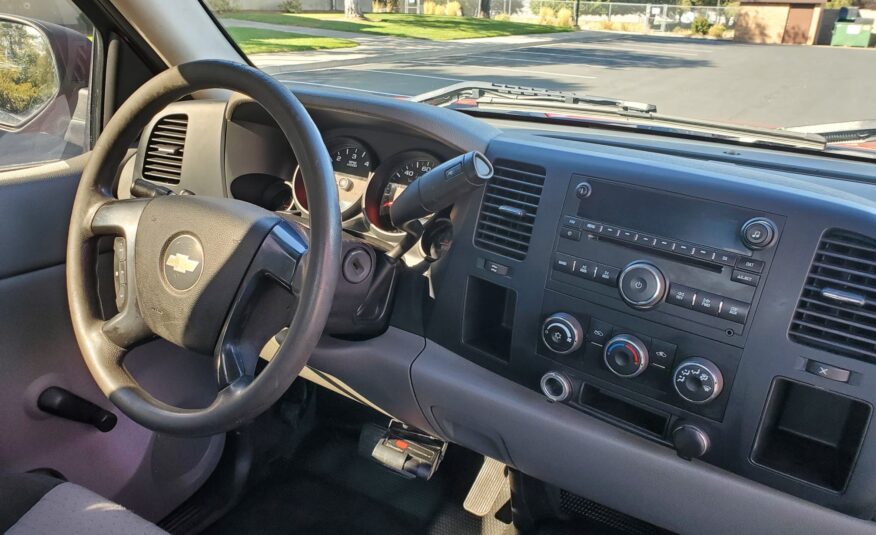 2009 Chevy Silverado 1500 2D 8ft bed