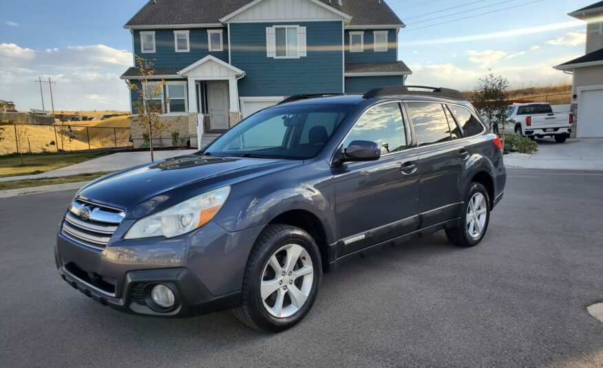 2014 Subaru Outback 2.5i Premium Wagon 4D