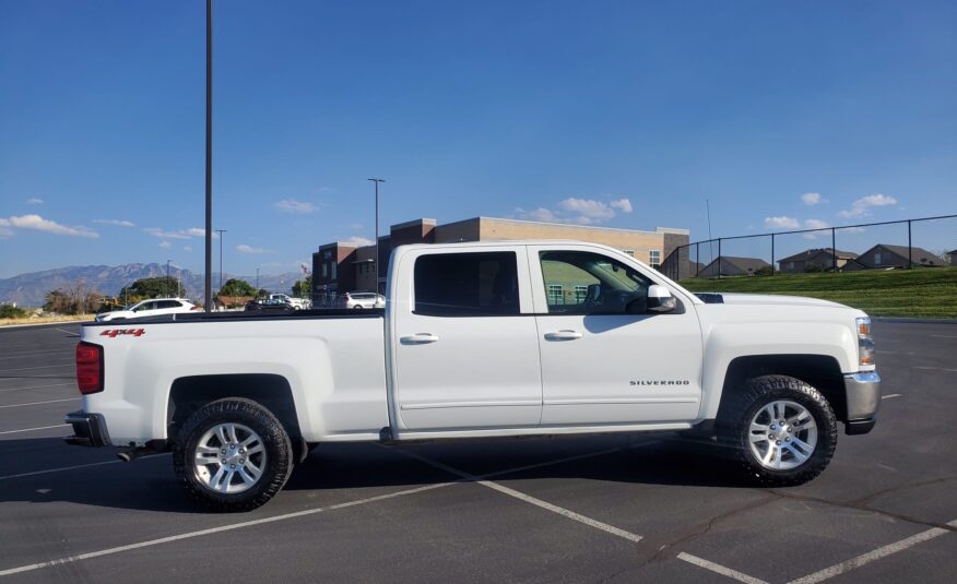 2018 Chevrolet Silverado 1500 Crew Cab LT Pickup 4D 5 3/4 ft