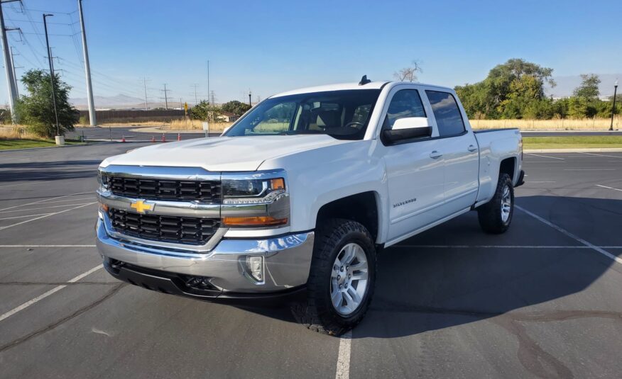 2018 Chevrolet Silverado 1500 Crew Cab LT Pickup 4D 5 3/4 ft