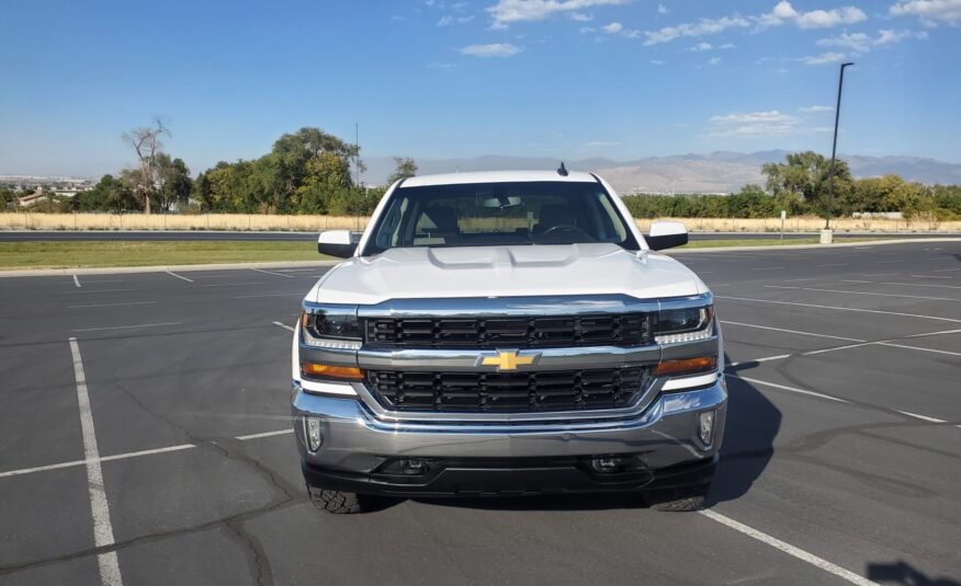 2018 Chevrolet Silverado 1500 Crew Cab LT Pickup 4D 5 3/4 ft