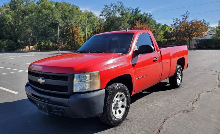 2009 Chevy Silverado 1500 2D 8ft bed